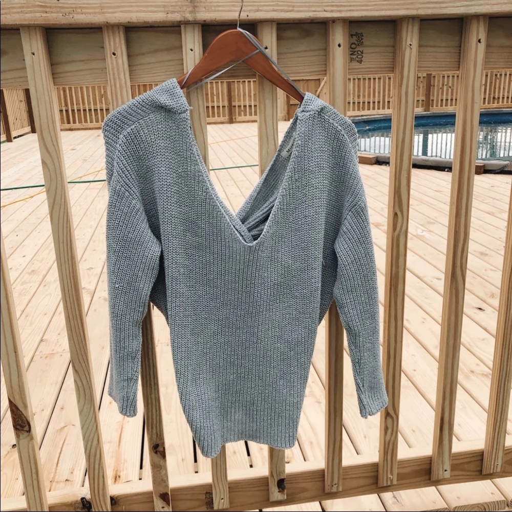 Vici Twisted Back Knot Sweater - Picture 5 of 7